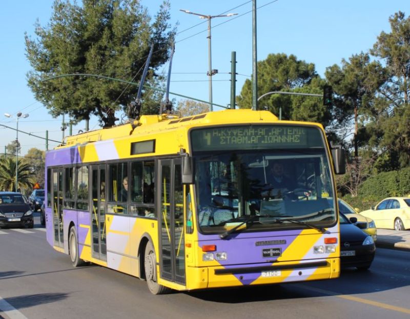VanHool/Alstom Nr. 7100 ging erst in 2001 in Betrieb, auch diese Serie umfasste ursprünglich 112 Einheiten. Foto: J.Lehmann, Feb.2020